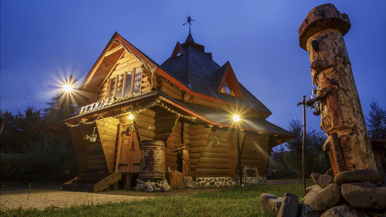 ホテル Vedmid Myslovka エクステリア 写真